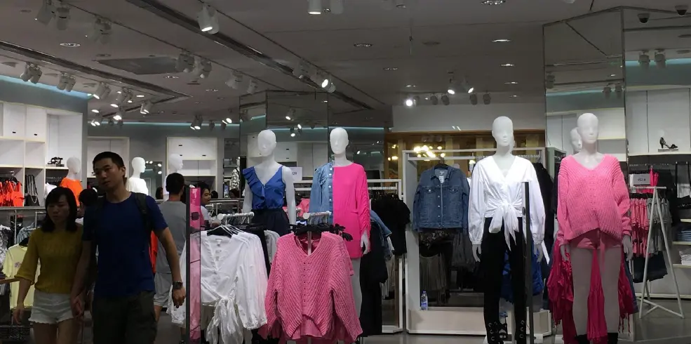 Dise&ntilde;o de maniqu&iacute; deportivo personalizado