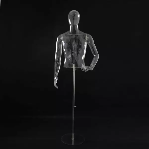 Maniqu&iacute;es masculinos de medio cuerpo.